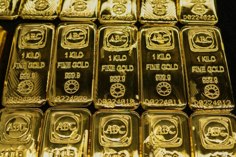 Der Goldpreis eilt von Rekord zu Rekord Foto: Mark Baker/AP/dpa