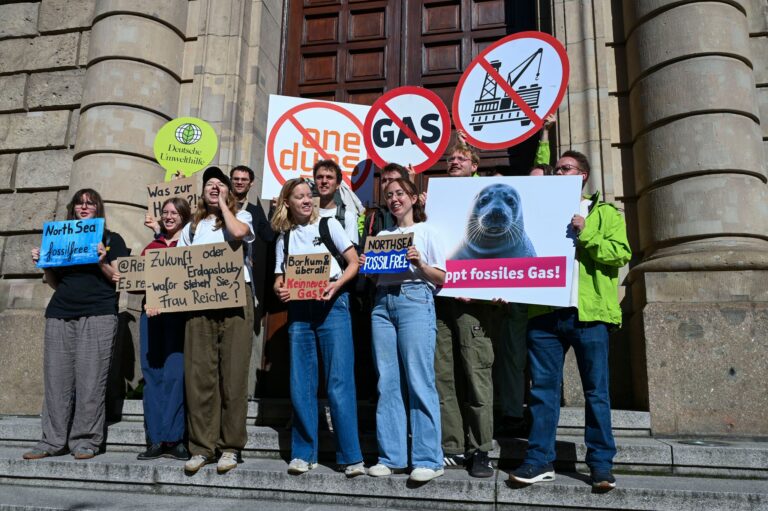 Fridays For Future und die Deutschen Umwelthilfe planen ein Protestcamp gegen die anstehenden Gasbohrungen vor der Nordseeinsel Borkum. Foto: Katharina Kausche/dpa