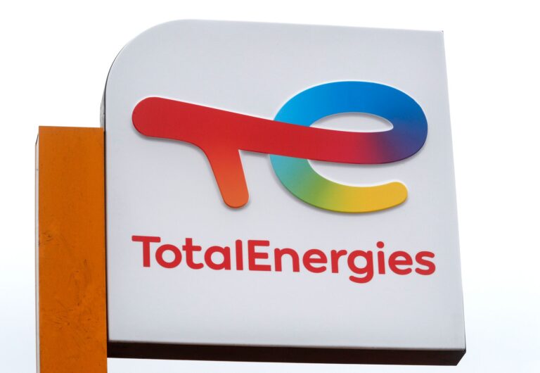 Der Energiekonzern Totalenergies hat nach Urteil eines Gerichts irreführend über die eigene Klimastrategie informiert (Archivbild). Foto: Michel Spingler/AP/dpa