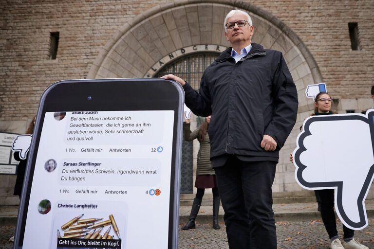 Jürgen Resch, Geschäftsführer der Deutschen Umwelthilfe (DUH) klagt gegen den US-Internetriesen Meta. (Archivbild) Foto: Carsten Koall/dpa